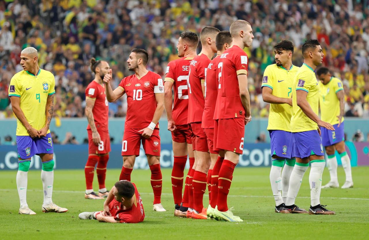 FOTOS: ¡Soñaban con "aguarle" la fiesta a Brasil! La 'tapada' Serbia, destapada por la pentacampeona 2 serbia brasil1