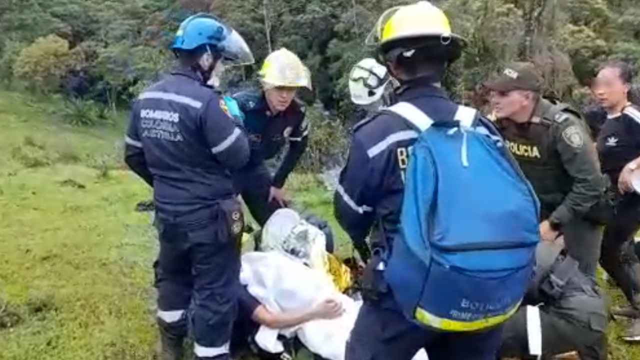 [VIDEO] Encontraron al adulto mayor que estaba extraviado en una montaña en La Estrella desde el domingo