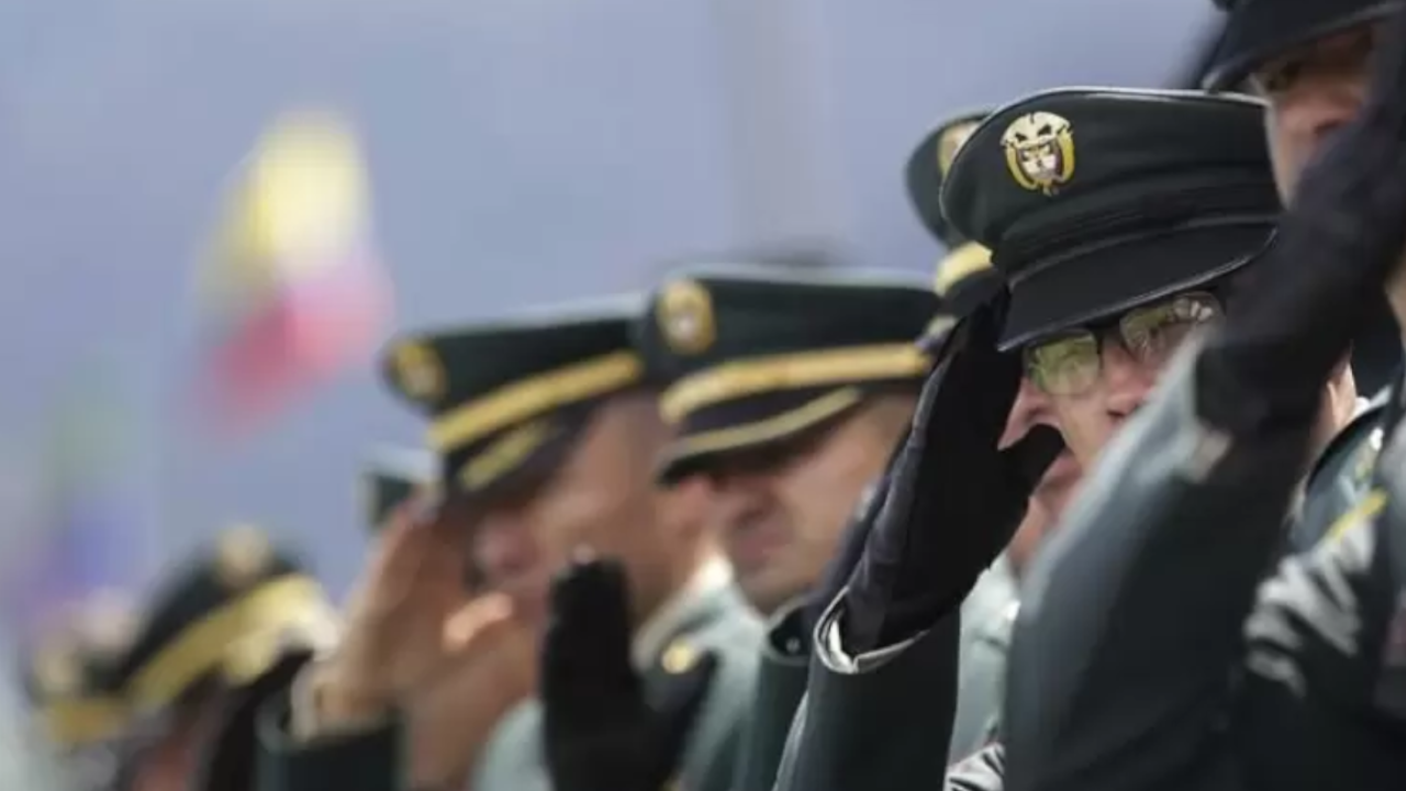 Ascenso de 42 oficiales de la Fuerza Pública fue aprobado por el Senado