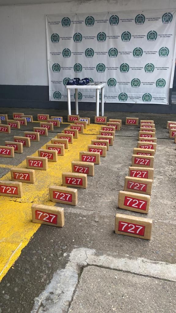 UNP: Cae cargamento de 150 kilos de cocaína en camioneta de funcionario 2 UNP: Cae cargamento de 150 kilos de cocaína en camioneta de funcionario