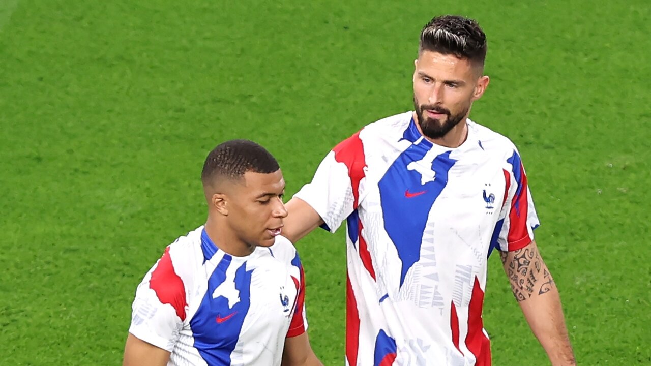 Giroud, el sustento de Mbappé