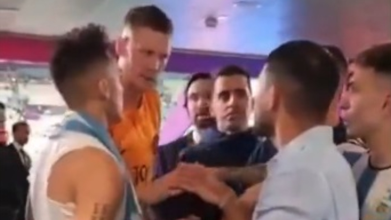 Kun Agüero defendió a Messi tras el ‘qué mirás, bobo’ a Weghorst