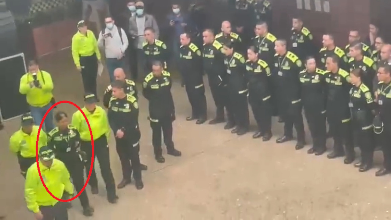 Patrullera fue capturada y paseada frente a sus compañeros por hurto de $200 millones