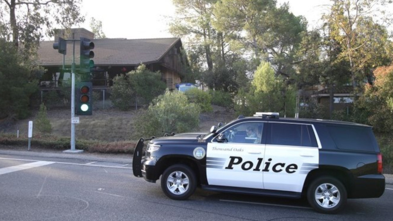 Joven madre capturada por asesinar a puñaladas a su hija de tres años