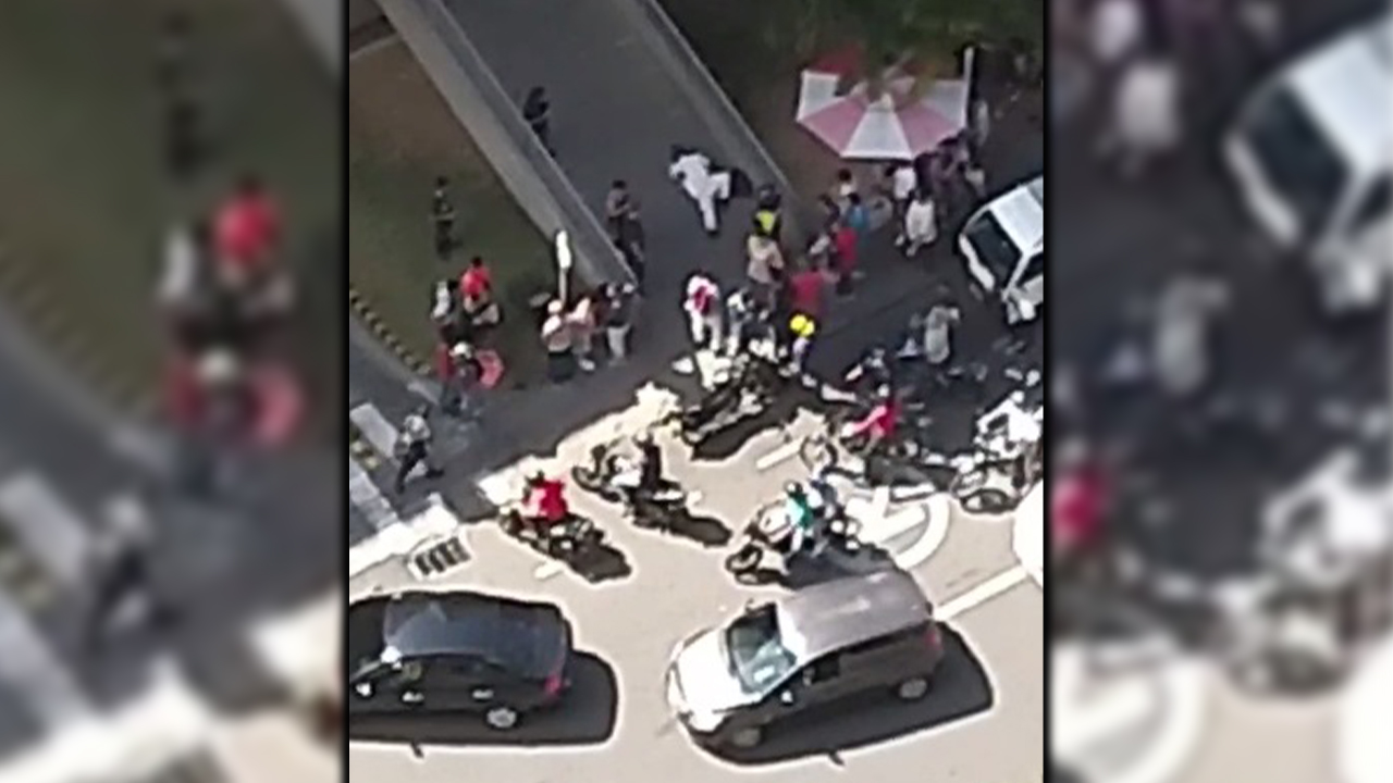 [VIDEO] Reportan balacera a las afueras de un centro comercial de Bello