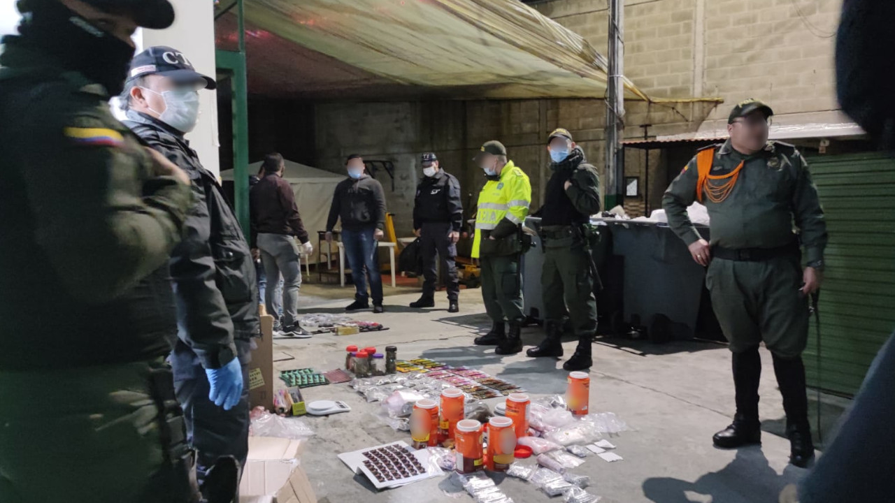 Hicieron 'mera' requisa en la cárcel de Rionegro, encontraron armas blancas, licor, plata y hasta 'vicio'