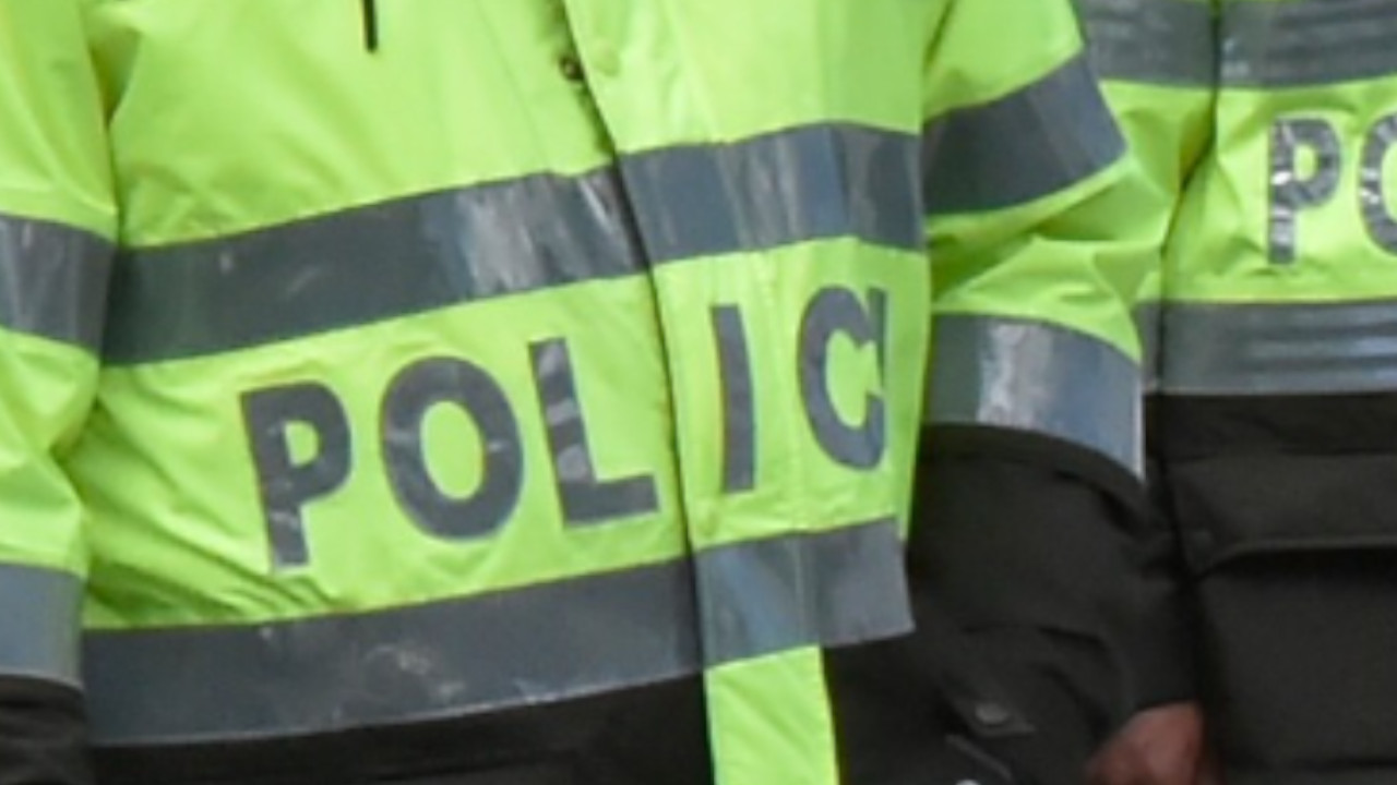 A la cárcel tres policías, tras pedirle dinero a una mujer para no judicializarla por hurto en Medellín
