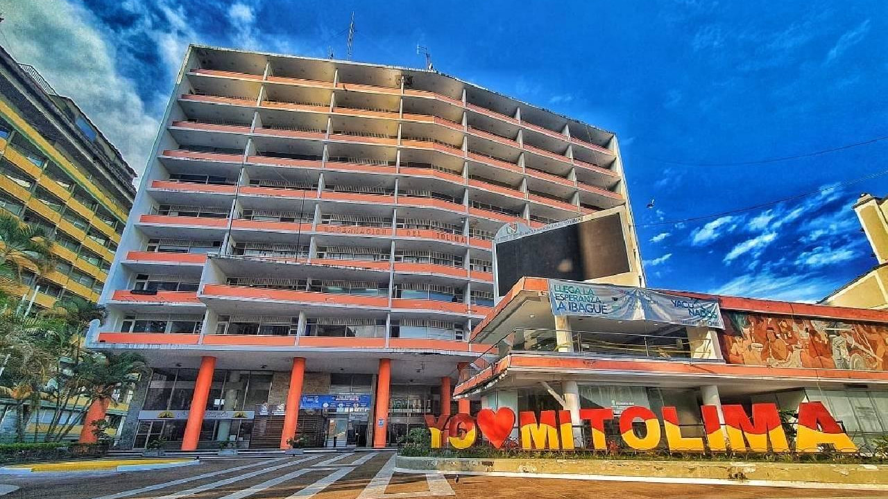 Lo último: Adulto mayor cayó del sexto piso de la Gobernación del Tolima
