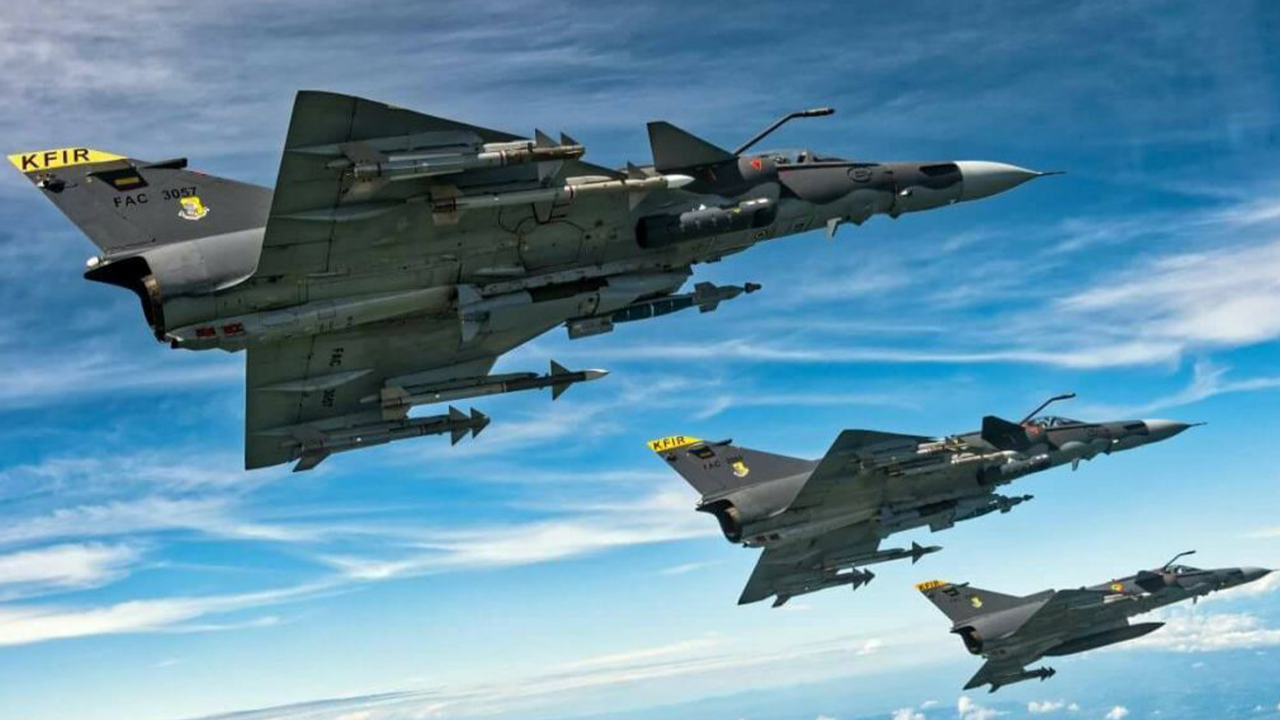 Presidente Petro anuncia reemplazo de aviones Kfir, como el primer paso para conformar una fuerza área superior