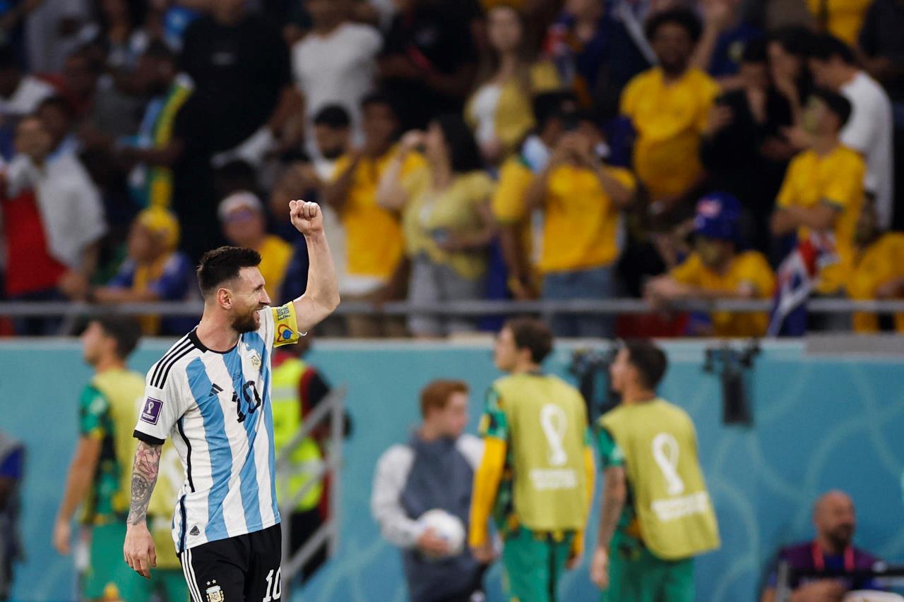 GALERIA DE FOTOS: 2-1. Messi alcanza los mil y Argentina los cuartos 3 argentina australia09