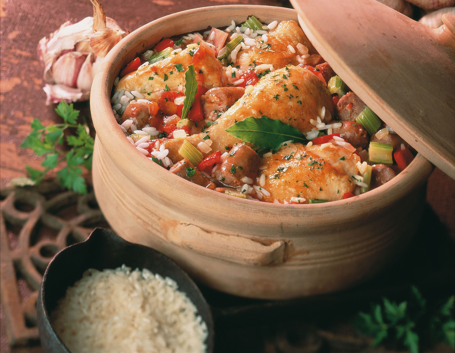 ¿No ha preparado nada?: Vea 5 recetas para cena navideña con las BBB 3 cazuela de pollo con arroz jamon y tomate 0
