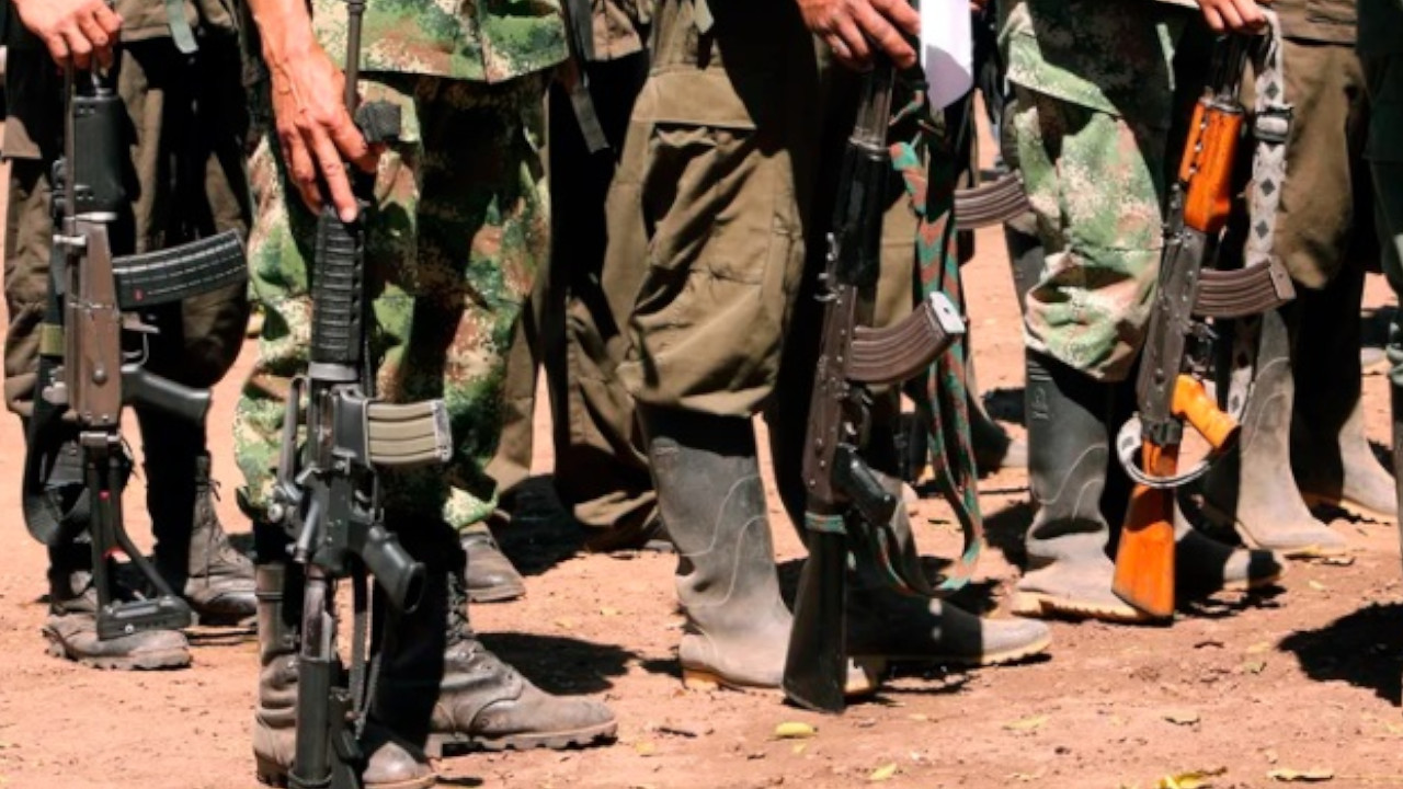 Las disidencias se están enfrentando entre ellos en Antioquia, hay unos campesinos con temor