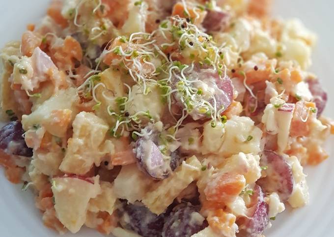 ¿No ha preparado nada?: Vea 5 recetas para cena navideña con las BBB 6 ensalada de patata y frutas foto principal
