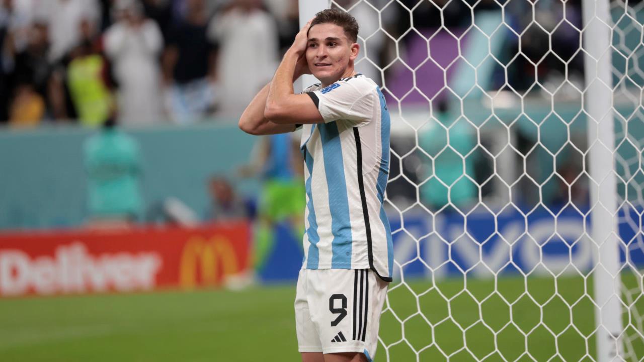 FOTOS: Julián Álvarez, el doblete más joven desde Pelé