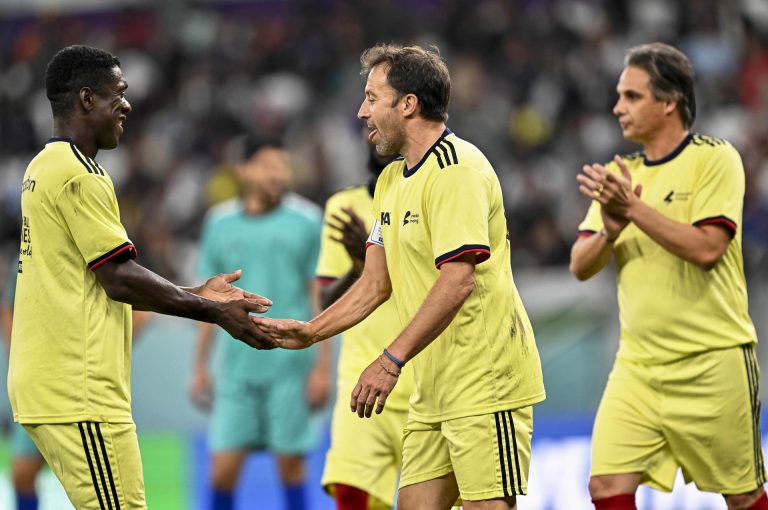 ¡Gratis! Grandes figuras del fútbol mundial se reunen en la Copa FIFA ...