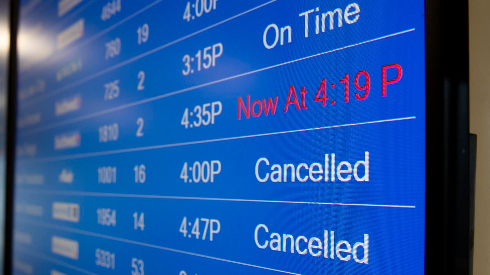 mas 2000 vuelos cancelados en ee.uu.