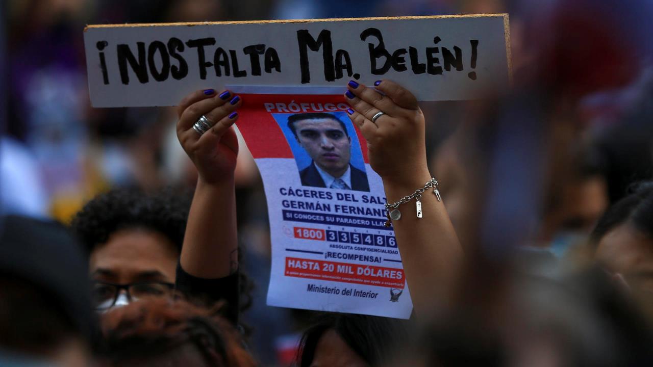 Ecuador confirma la captura en Colombia del policía implicado en un femicidio