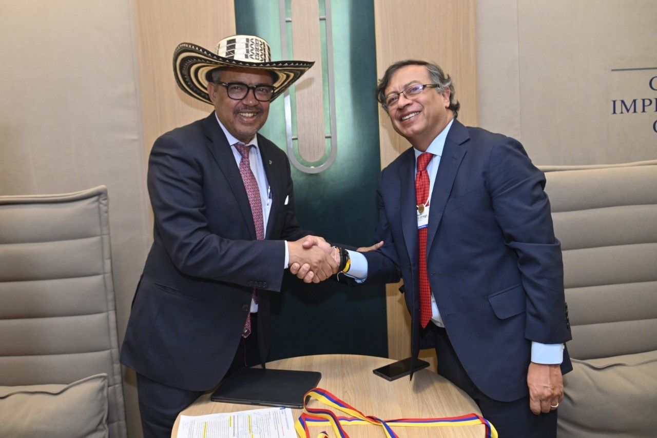 OMS enviará comisión de expertos a Colombia para acompañar la discusión de la reforma a la salud 3 20230118 Reunion presidentes OMS Davos CG1715