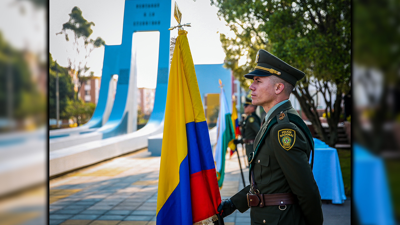Cuatro años del atentado del ELN a la Escuela de Cadetes General Santander 10 3 Homenaje a 22 cadetes asesinados en atentado ELN