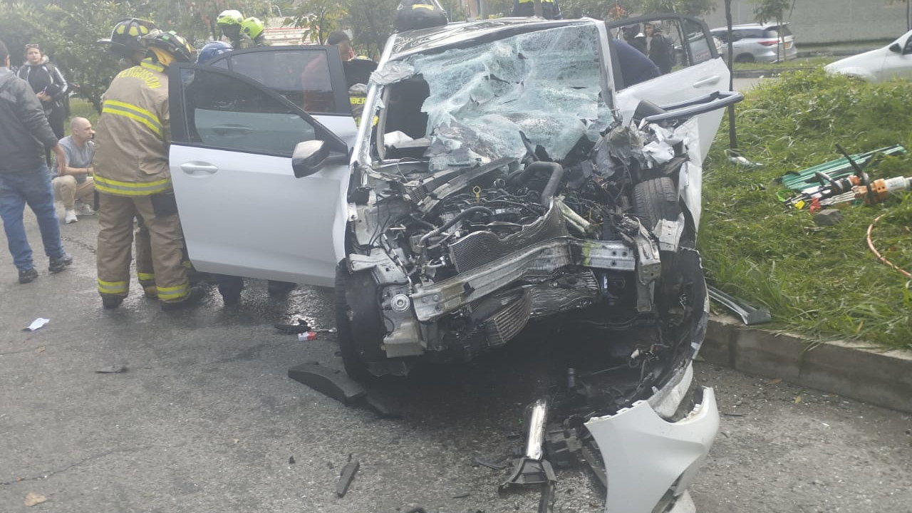 Fatal accidente de tránsito en la Avenida Regional dejó un muerto y tres heridos