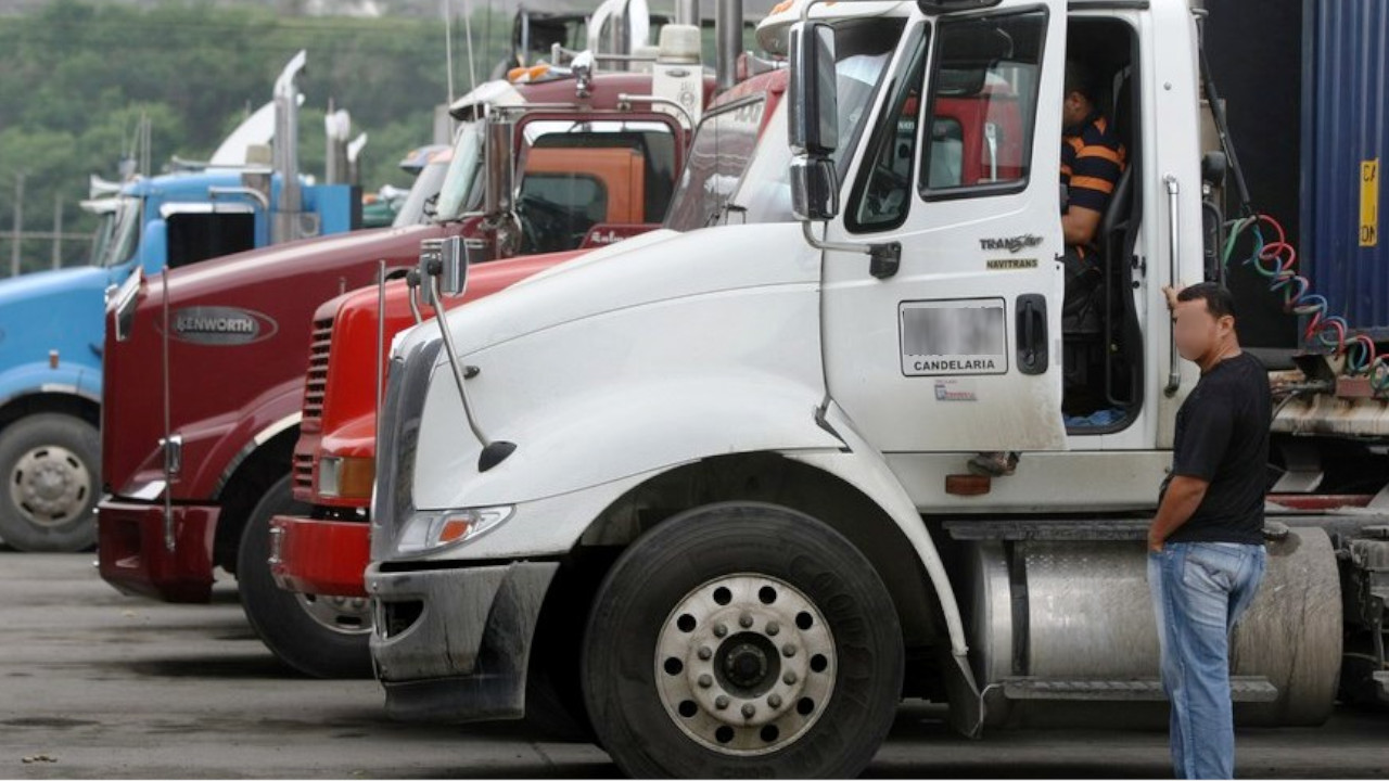 Denuncian extorsión a transportadores atrapados en Rosas (Cauca)