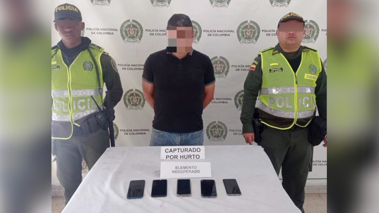 [VIDEO] Le pillaron cinco celulares robados en Envigado y de una lo capturaron