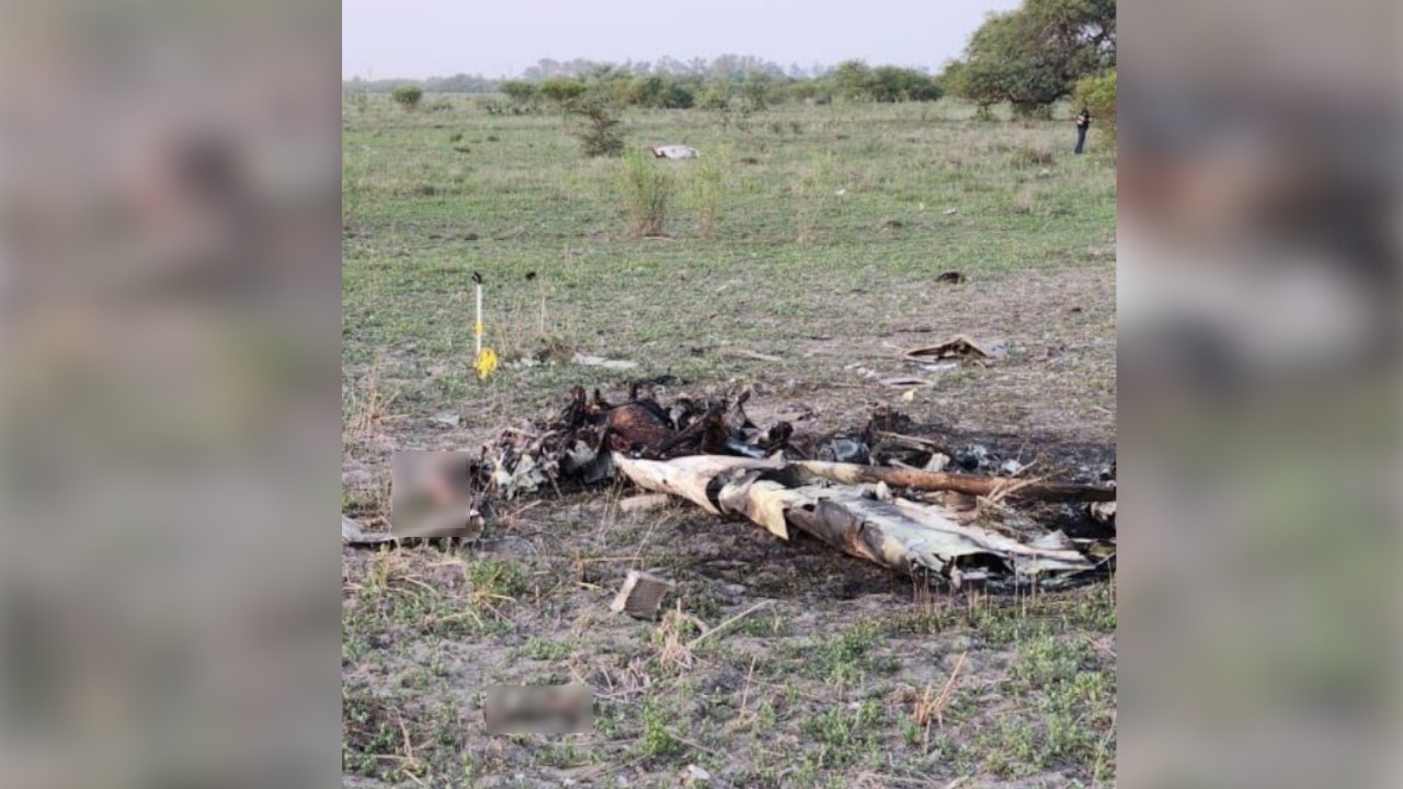 Cinco ladrones robaron una avioneta, al despegar se estrellaron y murieron