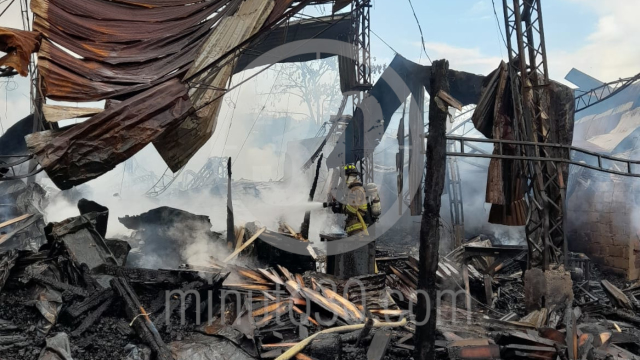 [VIDEO] “Es muy duro pero bendito sea Dios”: dueño de una de las empresas que se quemó en Envigado