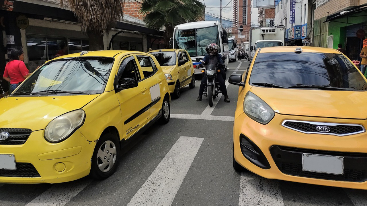 Tarifas de taxis se actualizan en Bello
