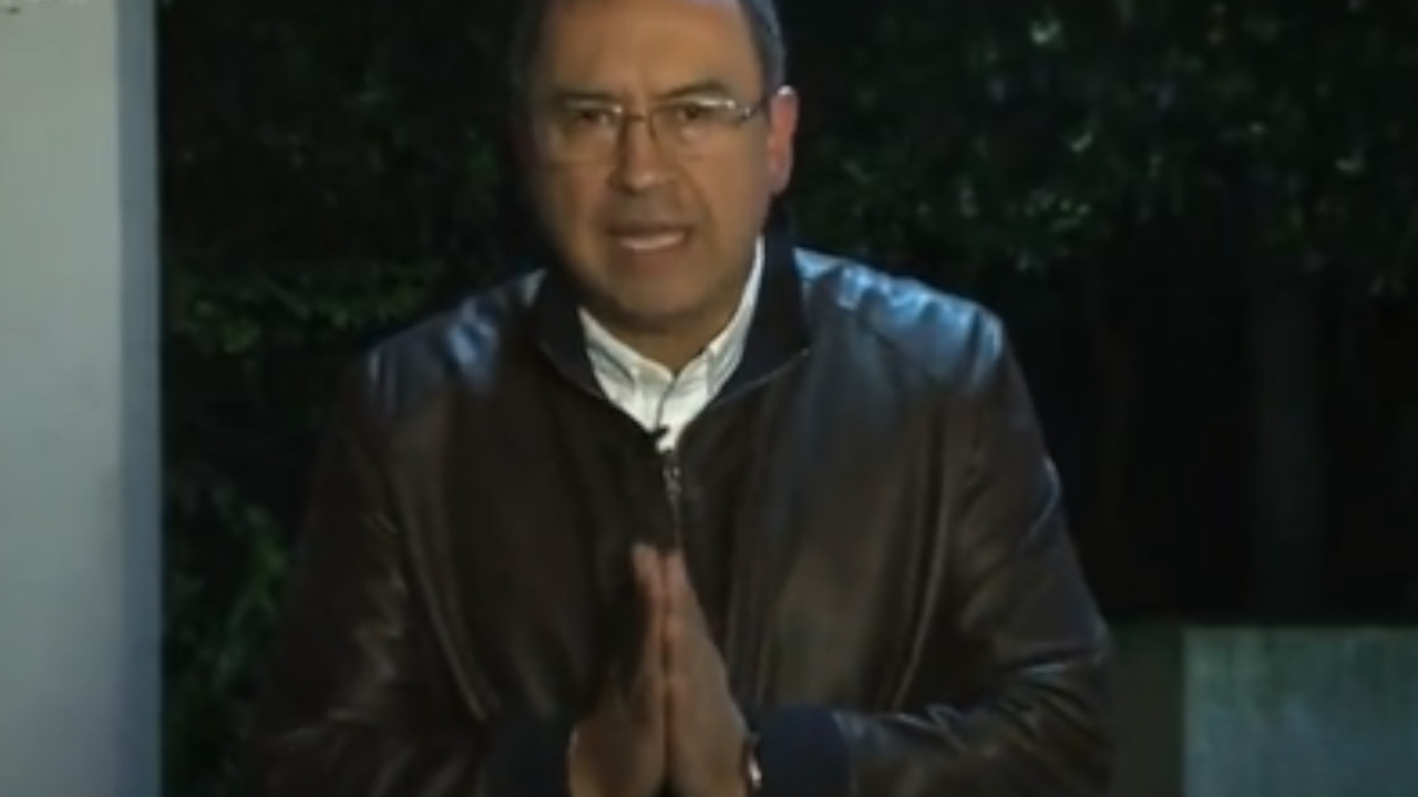 “El presidente está plenamente facultado para suspender órdenes de captura": Gobierno responde a Fiscalía