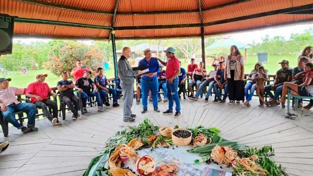 Gobierno Petro impulsa restituir 1,4 millones de hectáreas a comunidades étnicas y más de 19 mil a campesinos