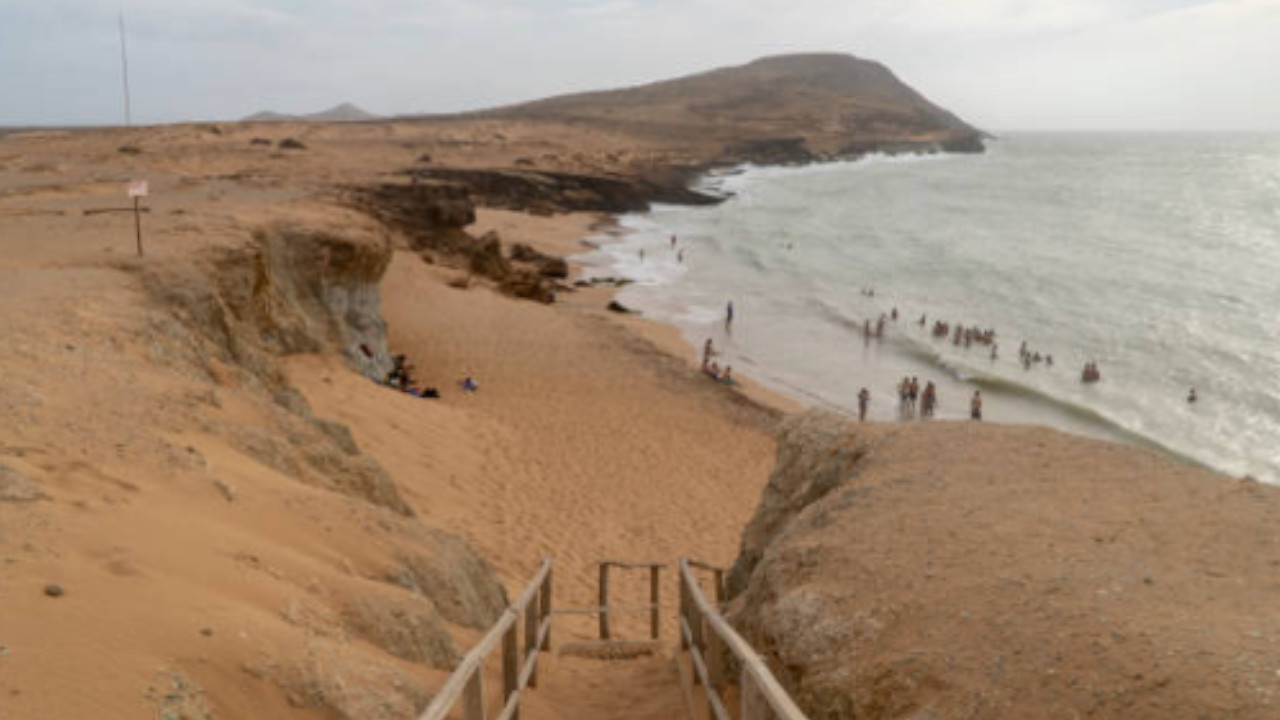 Les robaron a 61 paisas que se encontraban 'turisteando' en La Guajira