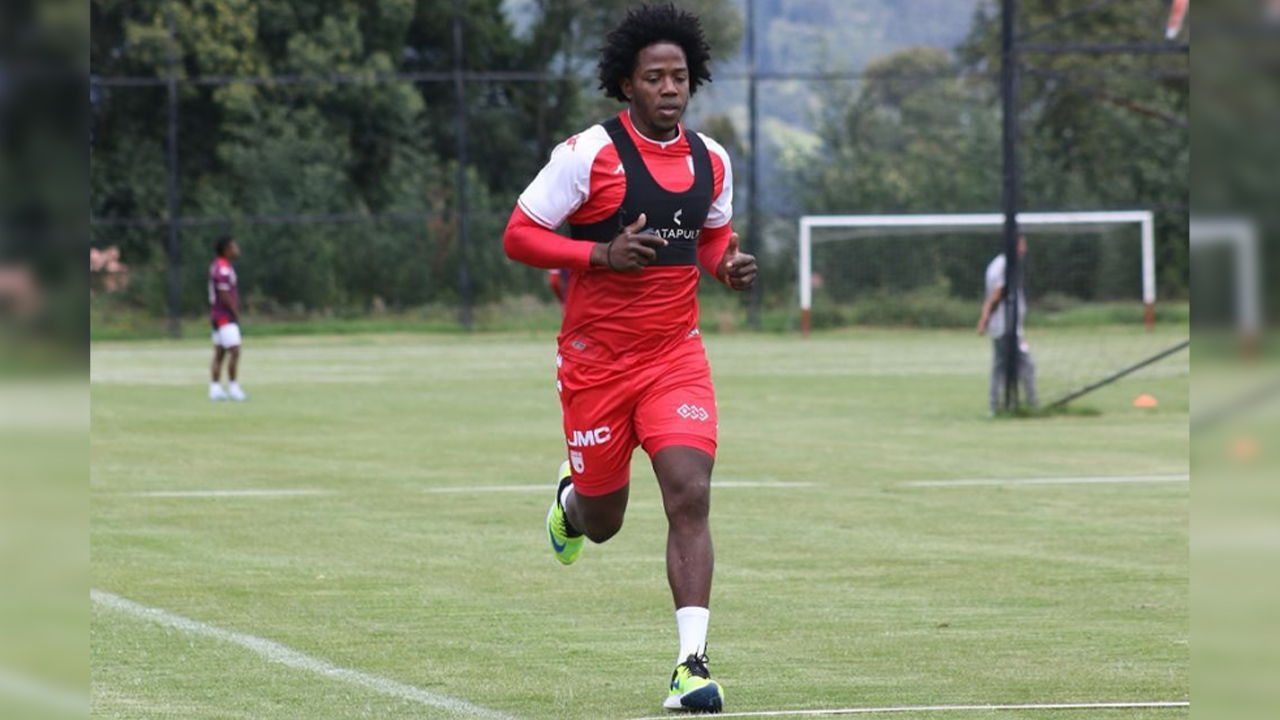 Club argentino estaría interesado en Carlos Sánchez