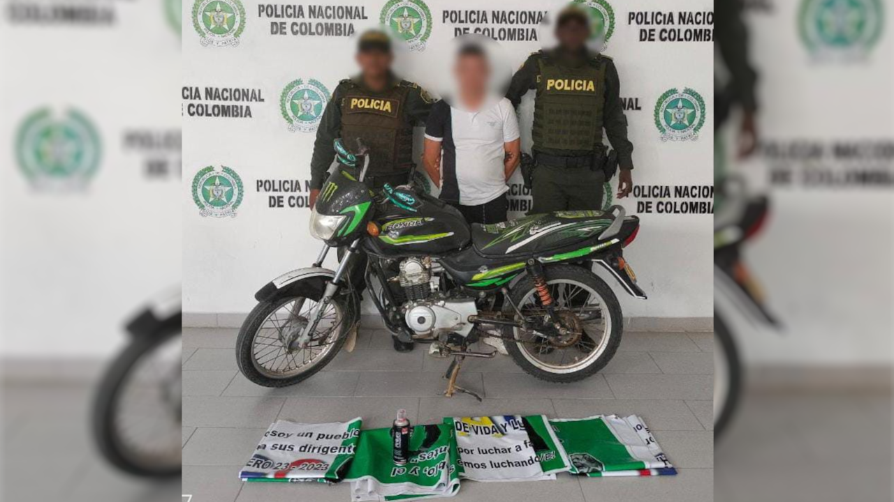 Lo cogieron cuando iba a instalar pendones de las AGC