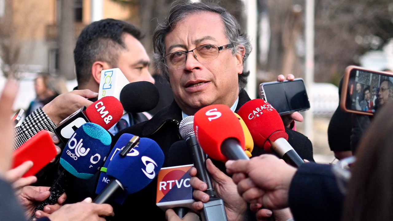 ‘Queremos pasar de una economía extractivista a una productiva, basada en energías limpias’: Presidente Petro en WEF