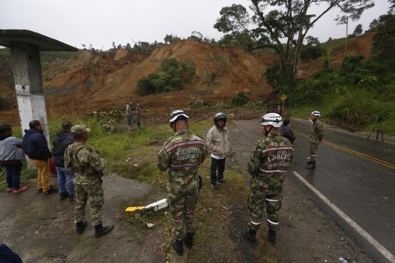 Campesinos de Rosas, intentan rehacer su vida tras alud 5 Rosas departamento del Cauca 3