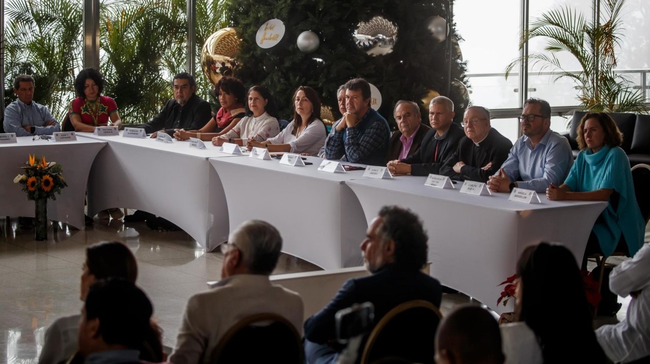 Vista de la jornada de cierre del primer ciclo de los dialogos de paz entre el Gobierno colombiano y el ELN en Caracas Venezuela