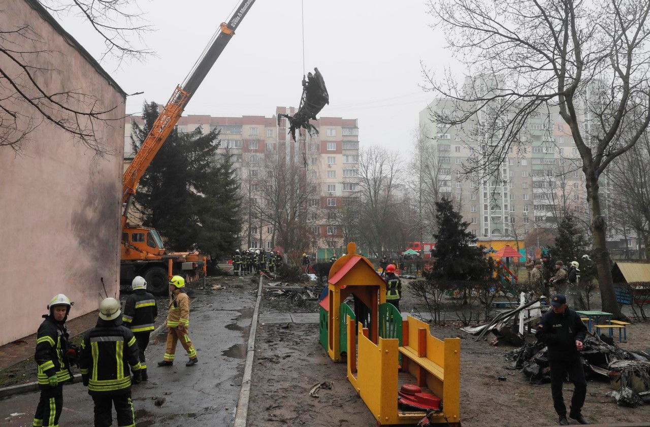Ucrania rebaja a 14 las víctimas halladas tras el siniestro del helicóptero 3 accidente helicoptero ucrania 1