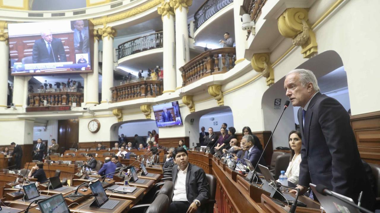 El Congreso peruano aplaza por tercera vez el debate de adelanto de elecciones