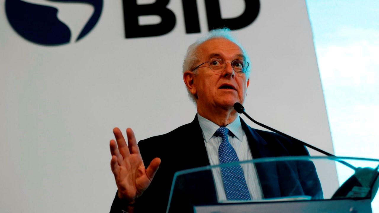 Colombia agradece al BID su apoyo a la “transformación productiva”