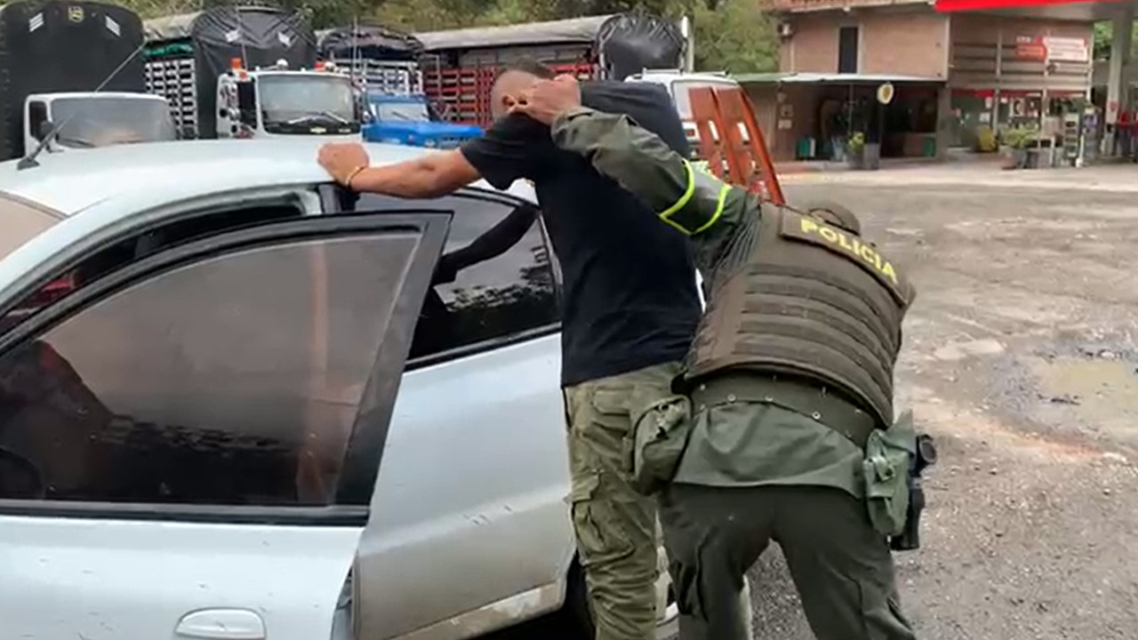 Conductor extranjero fue capturado por tráfico de migrantes en la vía a Urabá