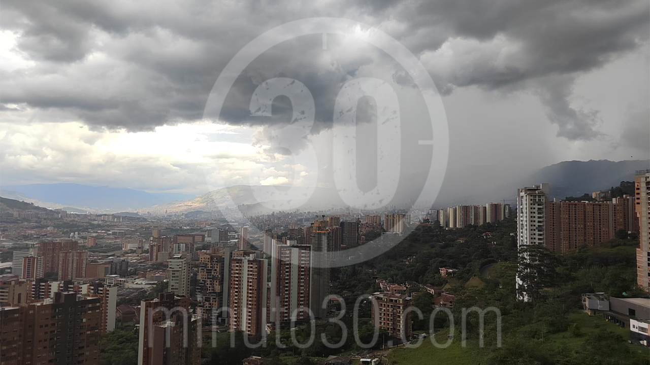 [FOTOS Y VIDEO] Torrencial aguacero en Sabaneta