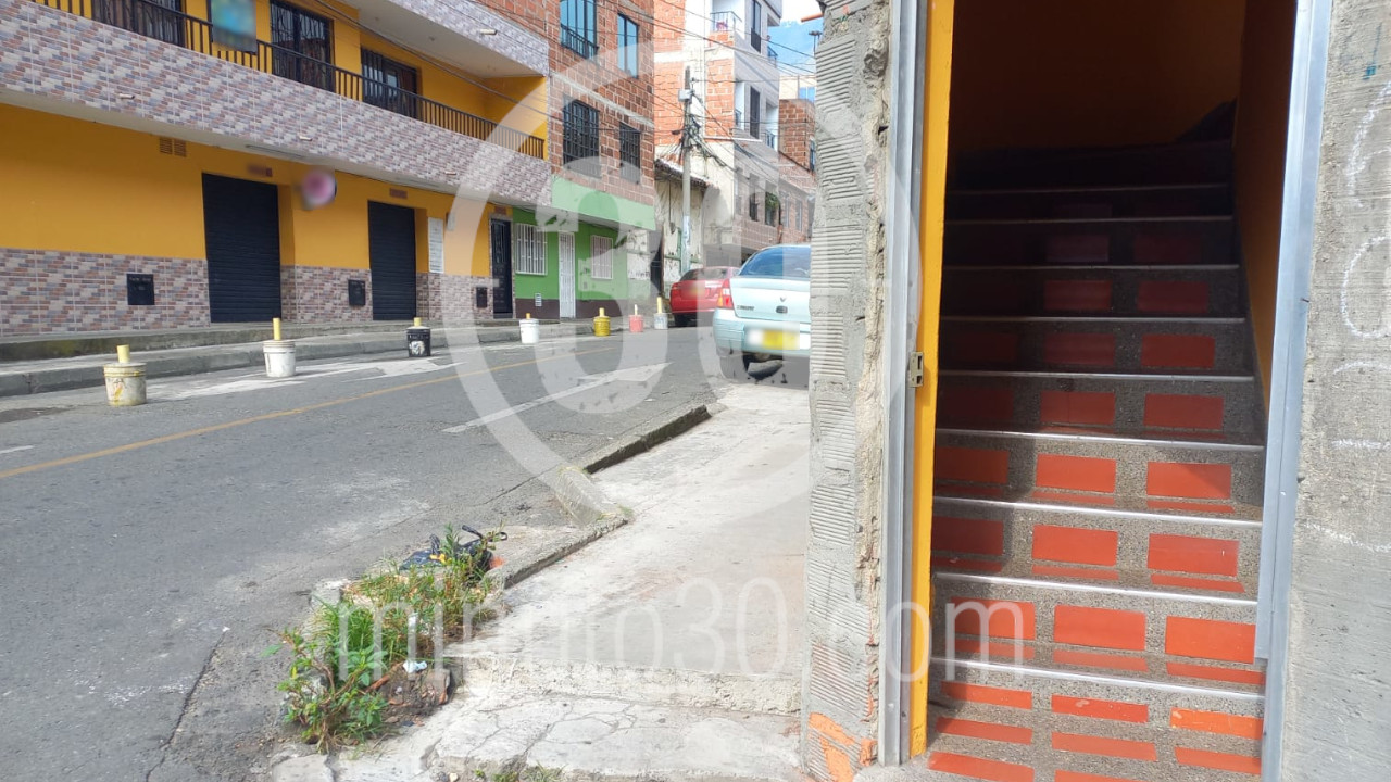 Mataron a un hombre apuñalándolo en el cuello en Bello