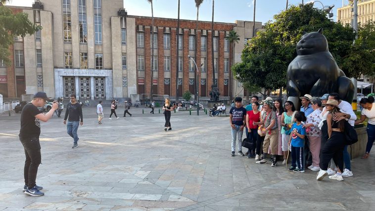 La plaza Botero se sigue recuperando