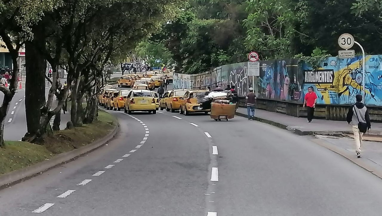 Paro de taxistas en Manizales: sigue plan tortuga