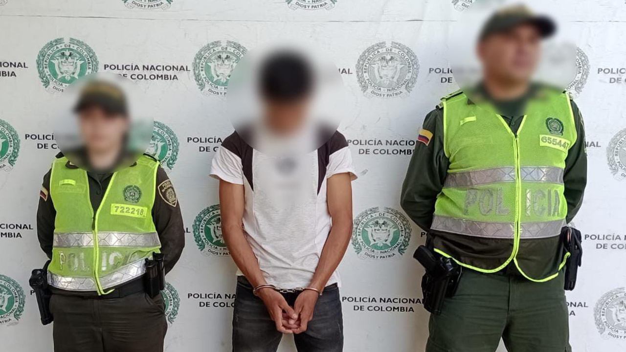 Se robó una prueba de embarazo y pastillas para abortar