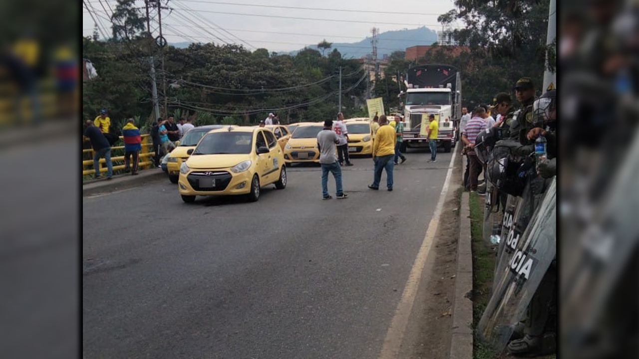 Termina el paro nacional de taxistas, llegaron a acuerdos con el Gobierno