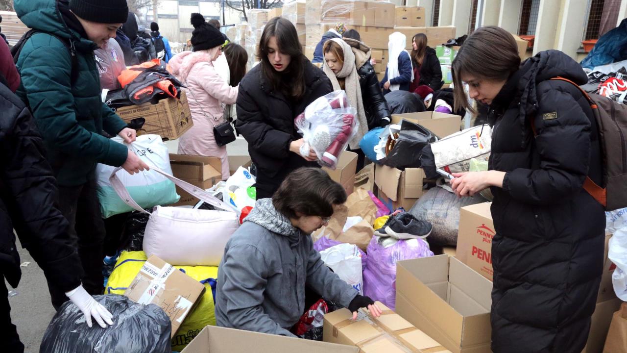 La ayuda internacional continúa fluyendo a Turquía y Siria tras el sismo