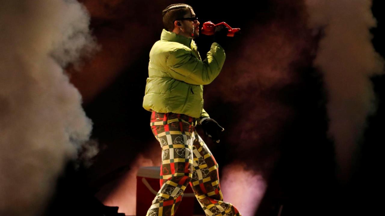 Bad Bunny abre con acento latino la celebración de los 65ª Premios Grammy