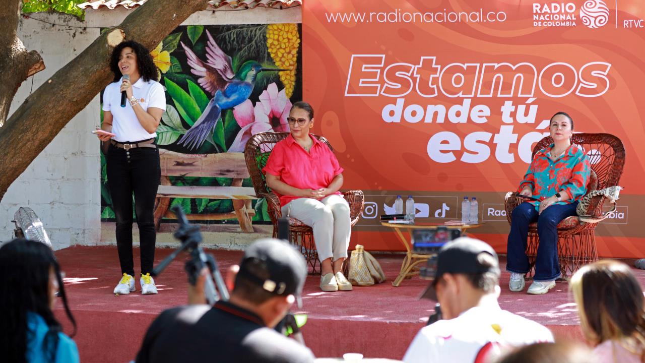 Cuatro nuevas emisoras de paz empiezan sus transmisiones en Colombia